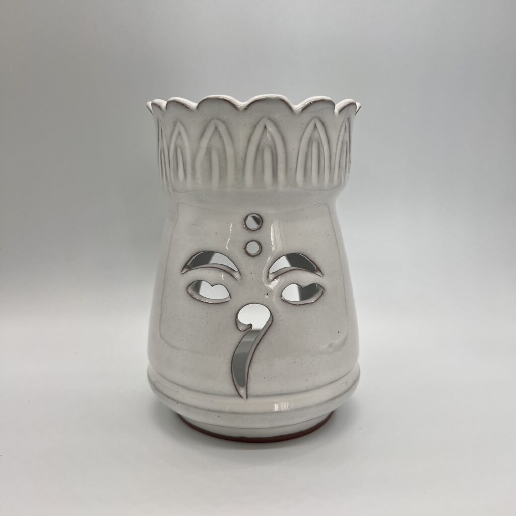 Lotus Aroma Pot: White Buddha Eye Design