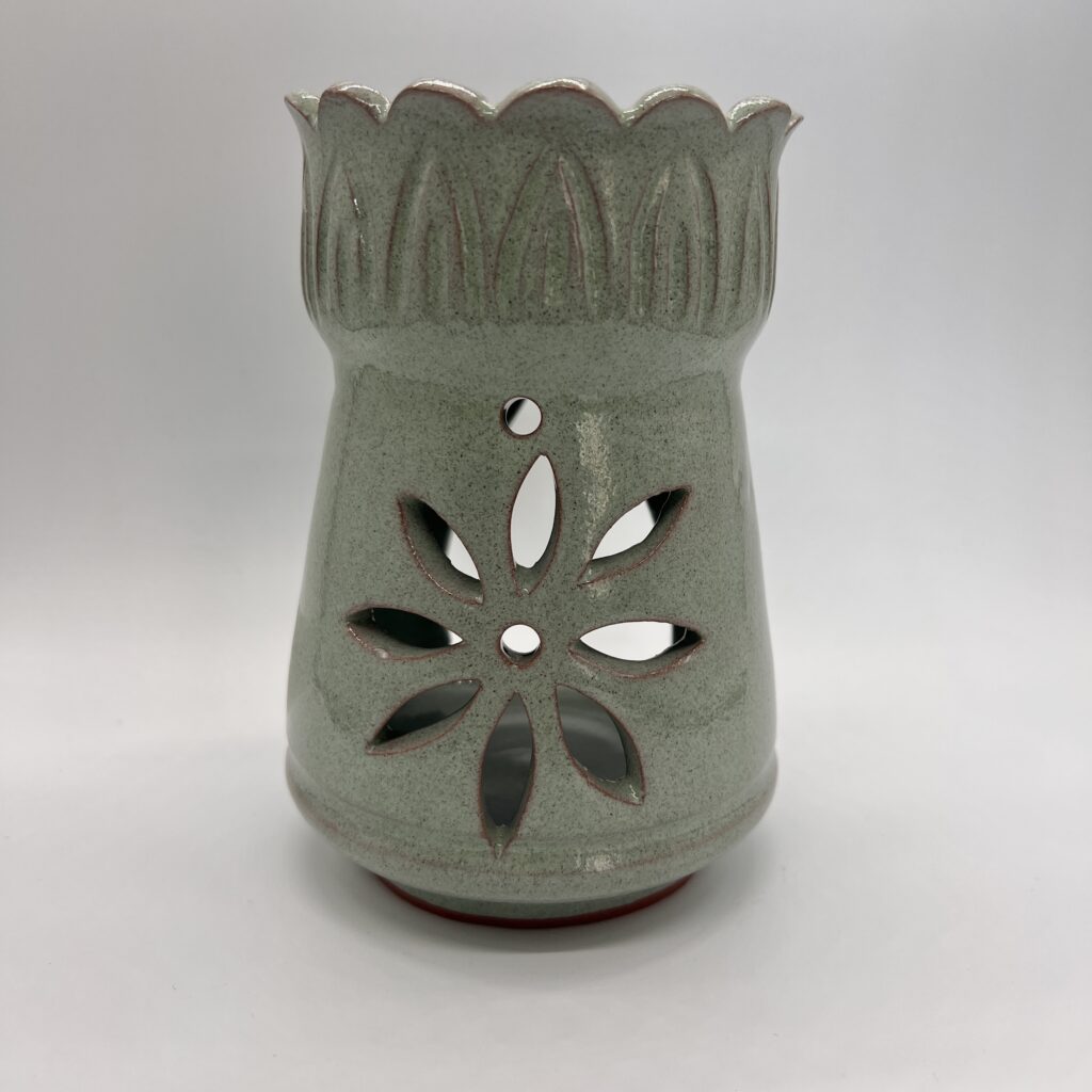 Lotus Aroma Pot: Mint Flower Design