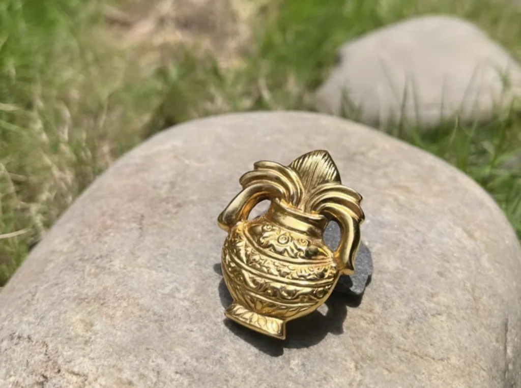 Kalash Brooch